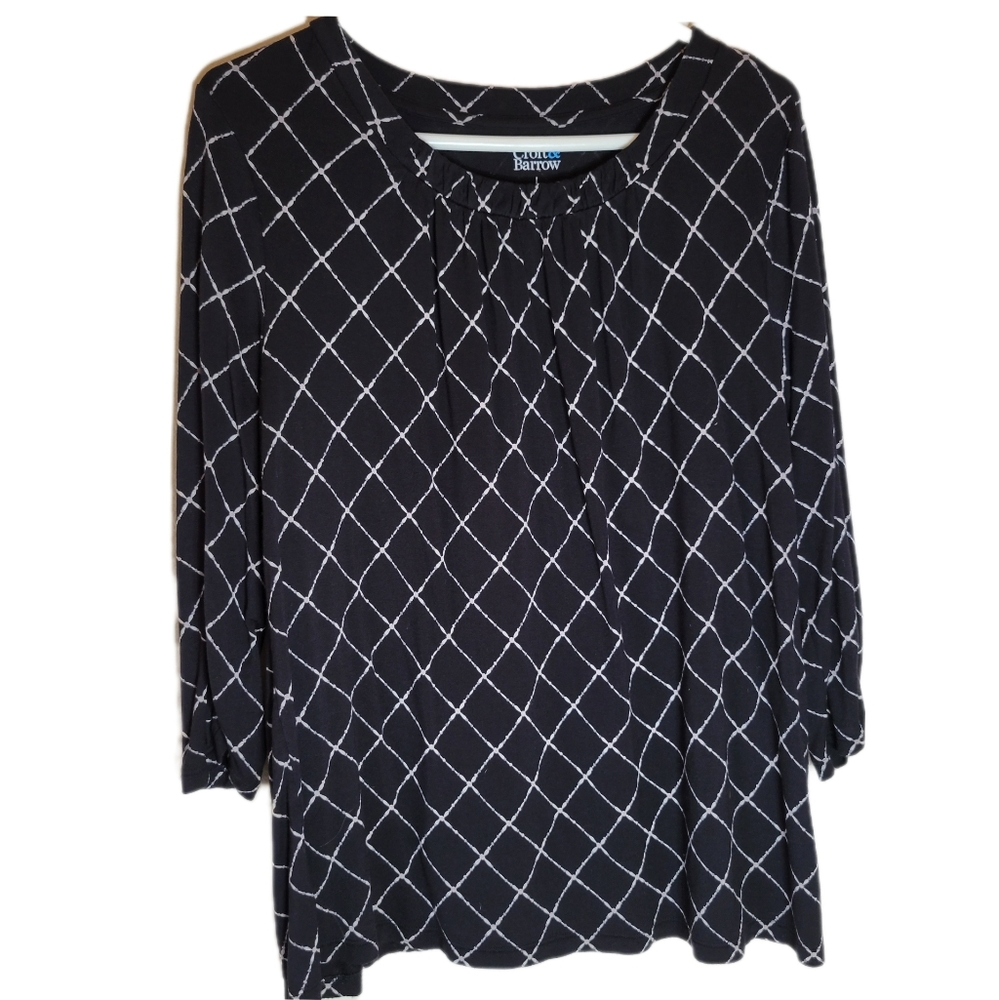 Croft & Barrow L Black with White Lattis Pattern Rayon Spandex Blend